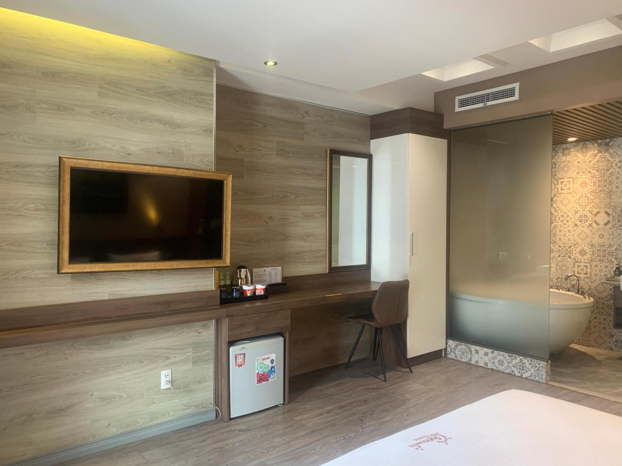 Sunflower Luxury Hotel Ho Chi Minh City Exterior photo